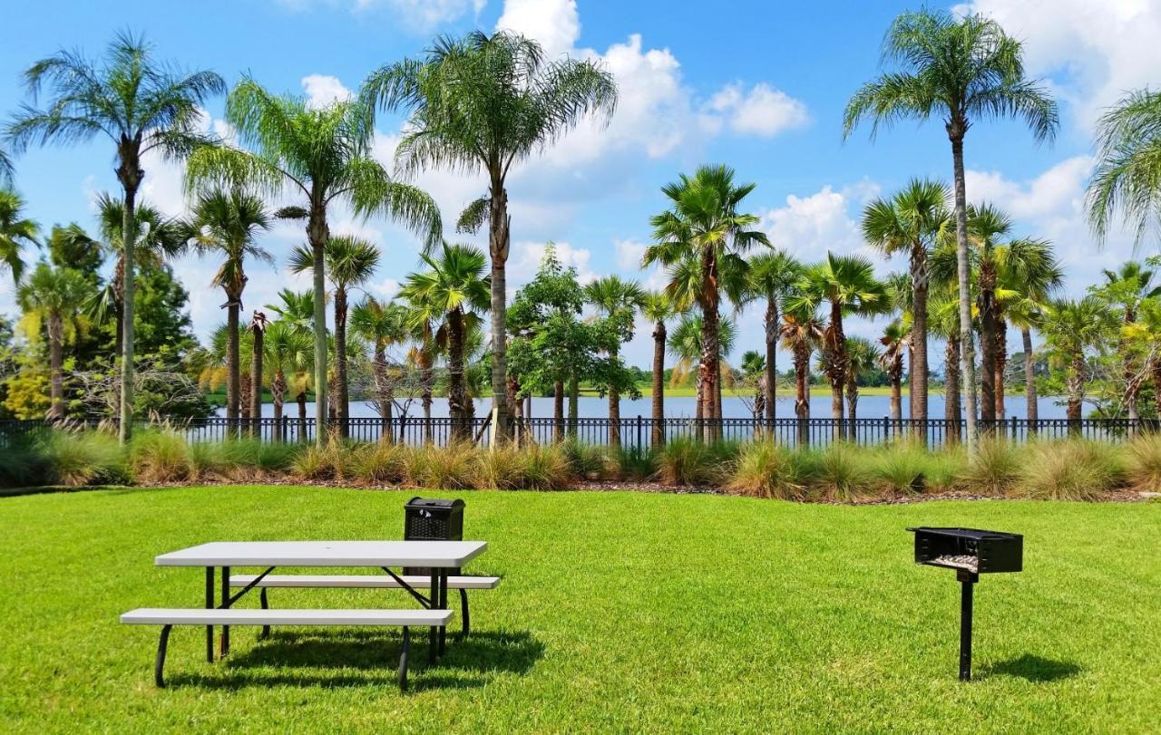 קיסימי Stunning Lakeview Condo Wprivate Balcony מראה חיצוני תמונה